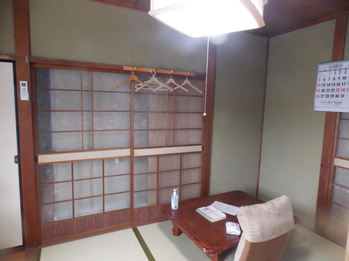 Hojo Suigun Youth Hostel Matsuyama  Bagian luar foto